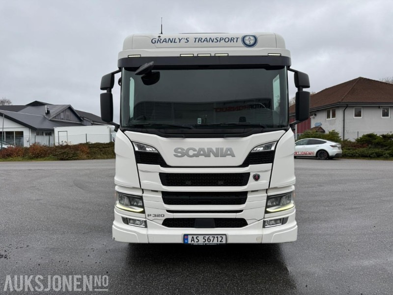 2018 Scania P 320 KRANBIL M/PLAN HIAB XS099 KRAN SERVICEHISTORIKK. - شاحنة كرين: صور 3 2018 Scania P 320 KRANBIL M/PLAN HIAB XS099 KRAN SERVICEHISTORIKK. - شاحنة كرين: صور 3