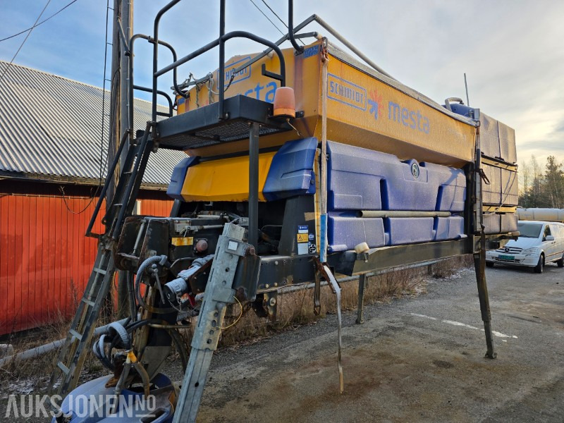 2018 Schmidt Stratos Soliq RSP væskespreder / saltspreder – 6 m³ (6850 L) - ملحقات - آلات البناء: صور 1 2018 Schmidt Stratos Soliq RSP væskespreder / saltspreder – 6 m³ (6850 L) - ملحقات - آلات البناء: صور 1
