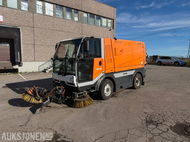 2019 Bucher City Cat 5006 feiemaskin 5 m3 - 118 kW - سيارة بلدية: صور 2 2019 Bucher City Cat 5006 feiemaskin 5 m3 - 118 kW - سيارة بلدية: صور 2
