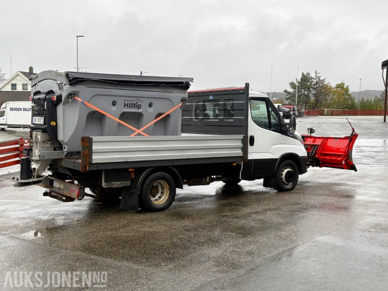 2019 Iveco Daily planbil m/ Hilltip IceStriker og Western Wide-Out brøyteplog - شاحنات مسطحة: صور 3 2019 Iveco Daily planbil m/ Hilltip IceStriker og Western Wide-Out brøyteplog - شاحنات مسطحة: صور 3