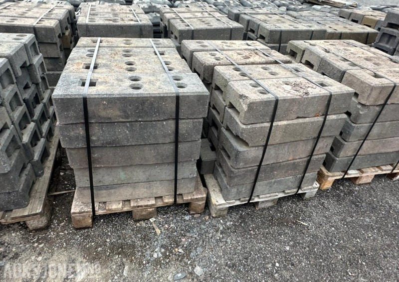 2020 Gjerdeføtter, 2 paller à 40stk - معدات البناء: صور 1 2020 Gjerdeføtter, 2 paller à 40stk - معدات البناء: صور 1