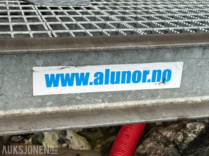 2020 Lintec container-rampe, kap 6000 kg - معدات البناء: صور 4 2020 Lintec container-rampe, kap 6000 kg - معدات البناء: صور 4