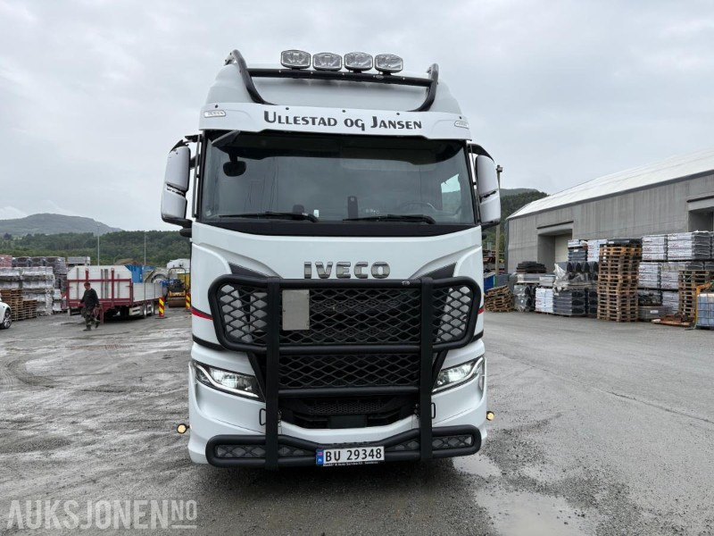 2021 Iveco S-way 570 trekkvogn med 3akslet kel-berg henger - شاحنة جرار: صور 4 2021 Iveco S-way 570 trekkvogn med 3akslet kel-berg henger - شاحنة جرار: صور 4