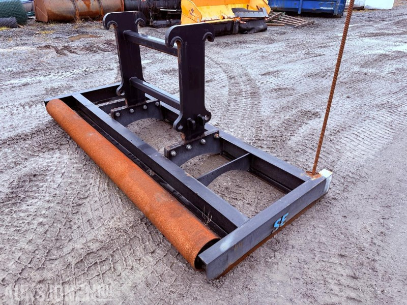 2021 Planeringsbjølke 6742/5/1 Volvo BM feste - 3000 mm bredde - ملحقات - آلات البناء: صور 5 2021 Planeringsbjølke 6742/5/1 Volvo BM feste - 3000 mm bredde - ملحقات - آلات البناء: صور 5