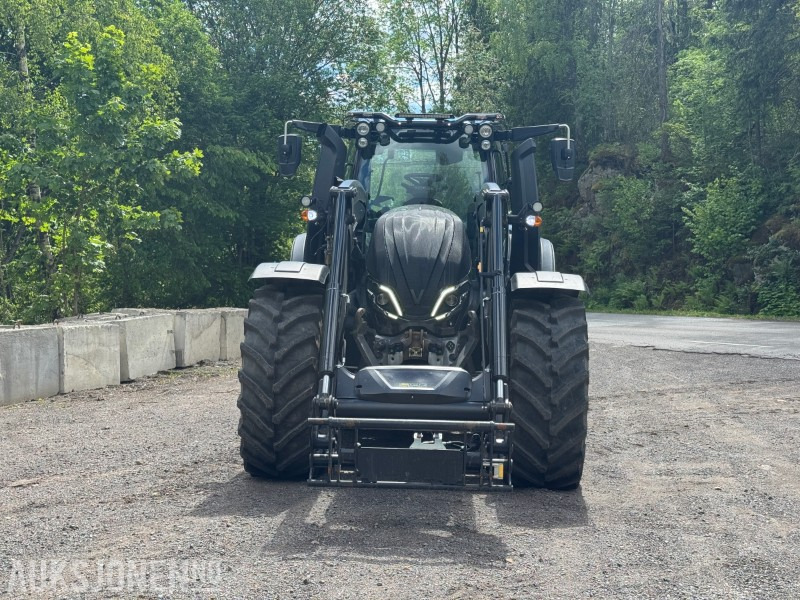 2022 Valtra T235 - Unlimited Black Edition - Traktor - Frontlaster - جرار: صور 2 2022 Valtra T235 - Unlimited Black Edition - Traktor - Frontlaster - جرار: صور 2
