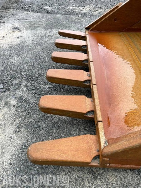 2023 Klepp Mek Graveskuffe 7000L med KM5 feste - ملحقات - آلات البناء: صور 5 2023 Klepp Mek Graveskuffe 7000L med KM5 feste - ملحقات - آلات البناء: صور 5