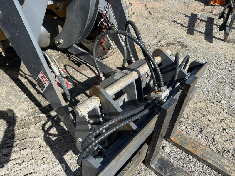 اللودر بعجل 2023 Powertrack L45 hjullaster / 132 timer: صور 18