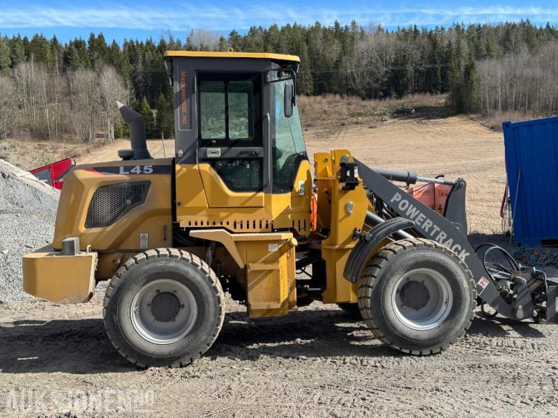 اللودر بعجل 2023 Powertrack L45 hjullaster / 132 timer: صور 7