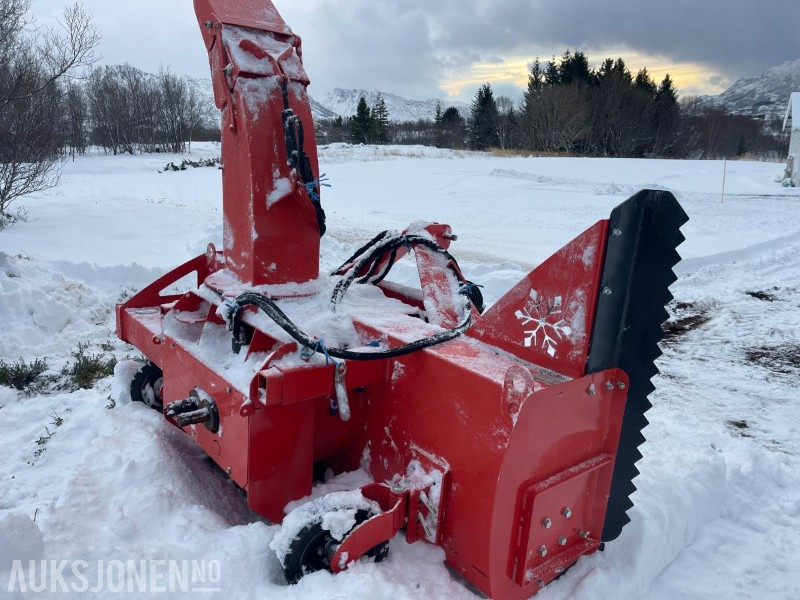 2024 Hamney PX-240 Vendbar snøfres med kantskjær begge sider - الآلات والماكينات الزراعية: صور 2 2024 Hamney PX-240 Vendbar snøfres med kantskjær begge sider - الآلات والماكينات الزراعية: صور 2