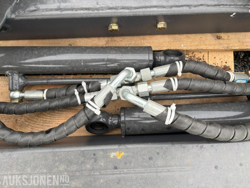 2024 Hydraulisk pallegaffel med A-ramme feste - ملحقات - آلات البناء: صور 4 2024 Hydraulisk pallegaffel med A-ramme feste - ملحقات - آلات البناء: صور 4