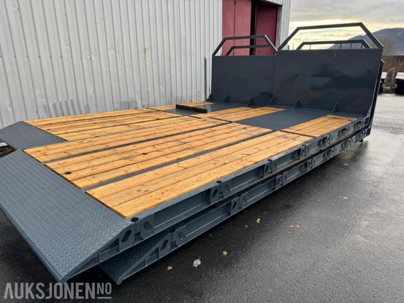 2025 NYTT Maskinflak med staker og låsbare skap - شاحنة ذات الخطاف: صور 3 2025 NYTT Maskinflak med staker og låsbare skap - شاحنة ذات الخطاف: صور 3