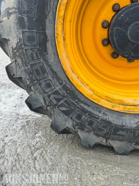 4 stk Michelin Axiobib 600/70R30 traktordekk -stått på fasttrac - الآلات والماكينات الزراعية: صور 3 4 stk Michelin Axiobib 600/70R30 traktordekk -stått på fasttrac - الآلات والماكينات الزراعية: صور 3