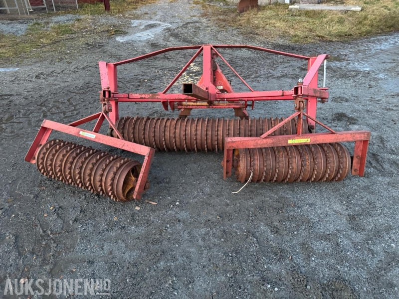 Åker rulle til traktor - الآلات والماكينات الزراعية: صور 1 Åker rulle til traktor - الآلات والماكينات الزراعية: صور 1