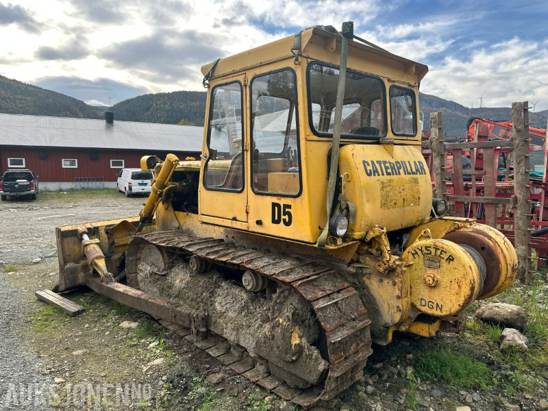 Cat D5 Bulldoser // doser - معدات البناء: صور 4 Cat D5 Bulldoser // doser - معدات البناء: صور 4