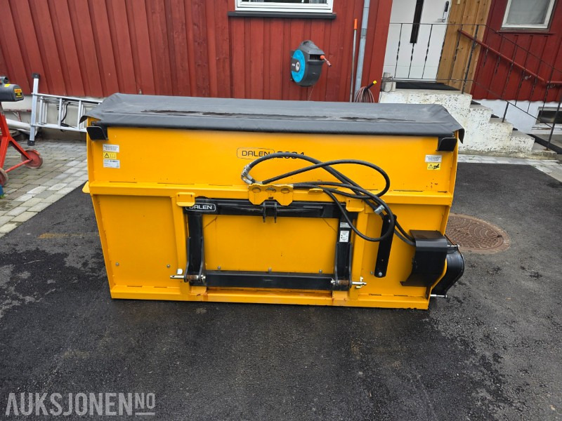 Dalen 2034-U sandstrøer - Hydraulisk - 2 meter strøbredde - 1300 liter - معدات البناء: صور 4 Dalen 2034-U sandstrøer - Hydraulisk - 2 meter strøbredde - 1300 liter - معدات البناء: صور 4