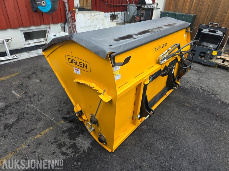 Dalen 2034-U sandstrøer - Hydraulisk - 2 meter strøbredde - 1300 liter - معدات البناء: صور 3 Dalen 2034-U sandstrøer - Hydraulisk - 2 meter strøbredde - 1300 liter - معدات البناء: صور 3