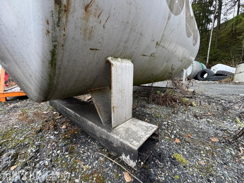 معدات البناء Dieseltank 2600 liter med pumpe: صور 16