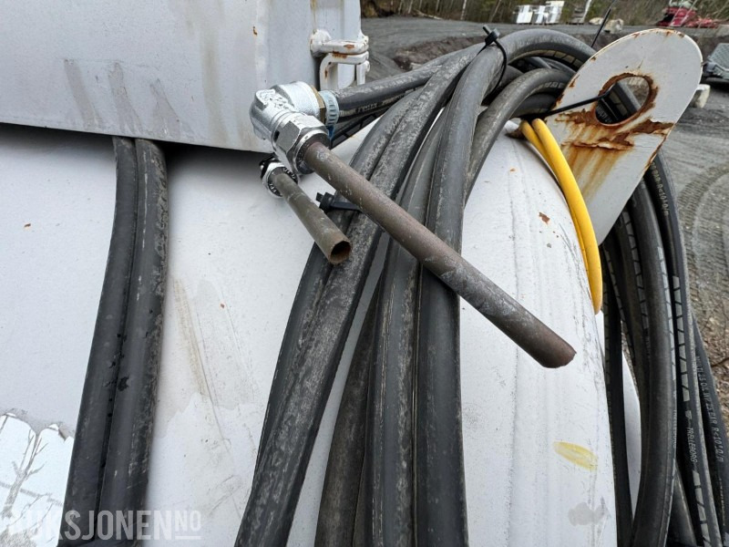 معدات البناء Dieseltank 2600 liter med pumpe: صور 9