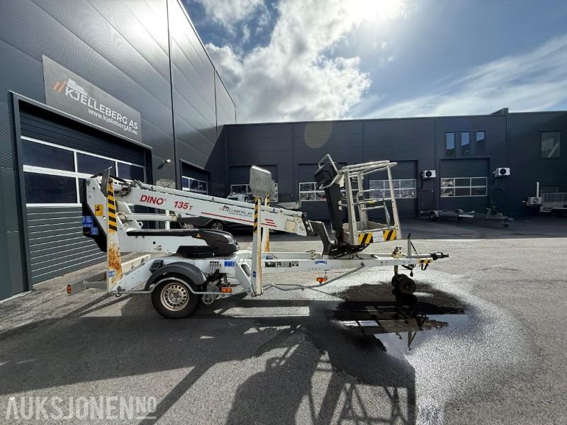 Dino 135T Tilhengerlift – 13,5 meter rekkevidde – 2013-modell - منصات هيدروليكية متنقلة: صور 4 Dino 135T Tilhengerlift – 13,5 meter rekkevidde – 2013-modell - منصات هيدروليكية متنقلة: صور 4