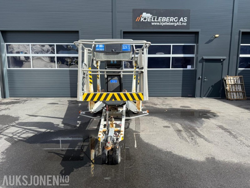Dino 135T Tilhengerlift – 13,5 meter rekkevidde – 2013-modell - منصات هيدروليكية متنقلة: صور 2 Dino 135T Tilhengerlift – 13,5 meter rekkevidde – 2013-modell - منصات هيدروليكية متنقلة: صور 2