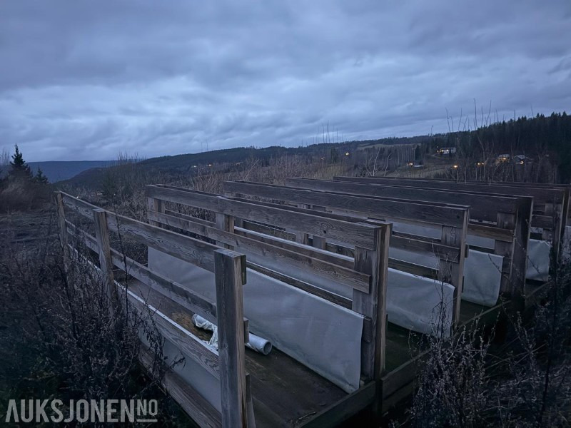 Forbrett til sau Bredde 60cm Lengde 300cm - الآلات والماكينات الزراعية: صور 1 Forbrett til sau Bredde 60cm Lengde 300cm - الآلات والماكينات الزراعية: صور 1