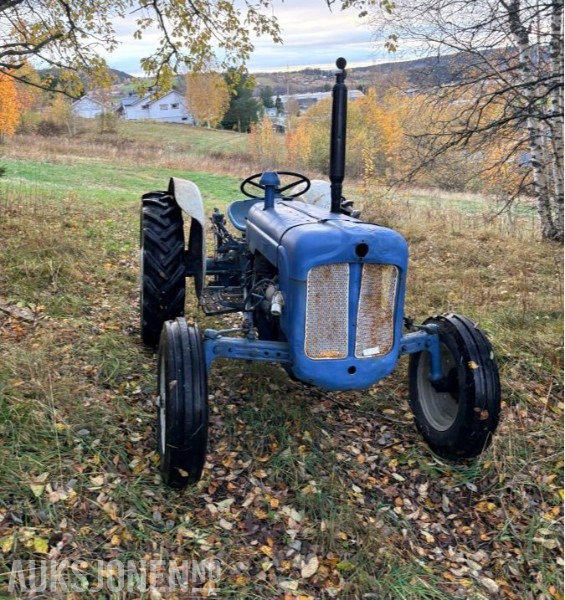 Ford dexta - جرار: صور 1 Ford dexta - جرار: صور 1