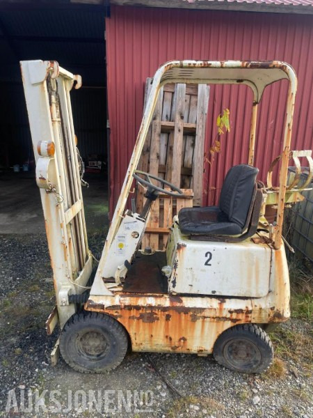 Gasstruck - Toyota Truck - معدات المناولة: صور 1 Gasstruck - Toyota Truck - معدات المناولة: صور 1