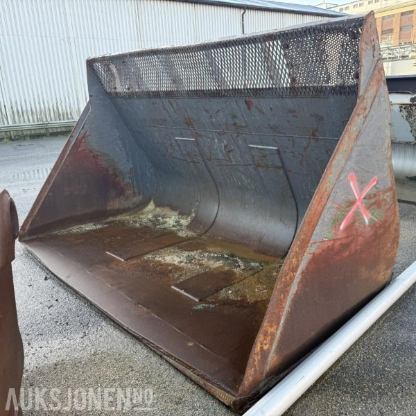 Hjullasterskuff m/store BM feste. - ملحقات - آلات البناء: صور 1 Hjullasterskuff m/store BM feste. - ملحقات - آلات البناء: صور 1