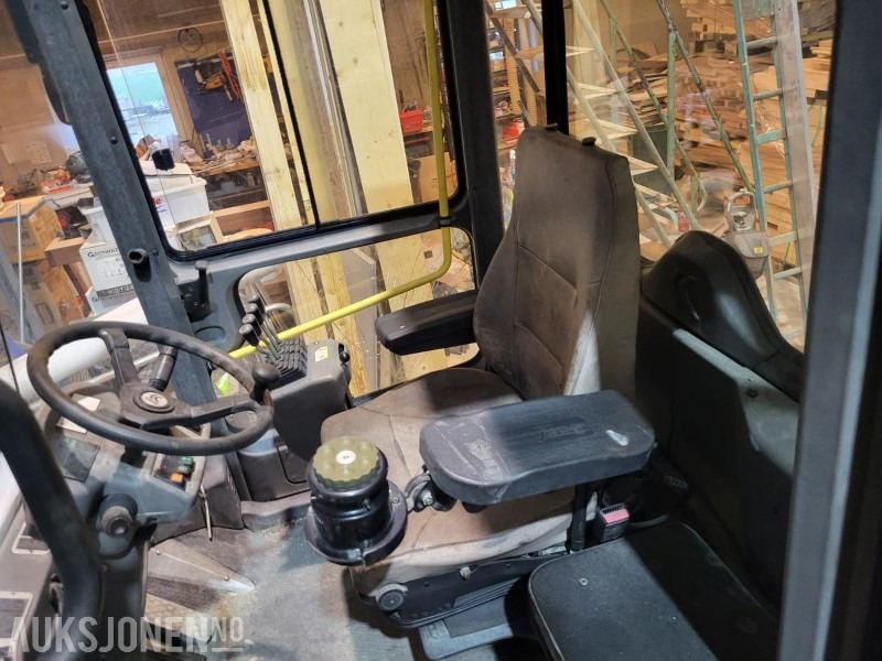 Kalmar ECD80-6 TRUCK - معدات المناولة: صور 5 Kalmar ECD80-6 TRUCK - معدات المناولة: صور 5