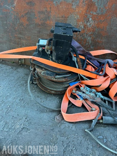 Kranbil Vinsj - ingen minstepris - الرافعة: صور 2 Kranbil Vinsj - ingen minstepris - الرافعة: صور 2