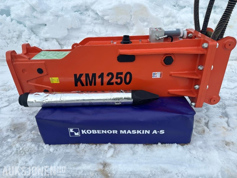 NY OG UBRUKT KM 1250 s60 Feste CE Merket 1400kg 12-18 Tonn maskin FABRIKKGARANTI - ملحقات - آلات البناء: صور 1 NY OG UBRUKT KM 1250 s60 Feste CE Merket 1400kg 12-18 Tonn maskin FABRIKKGARANTI - ملحقات - آلات البناء: صور 1