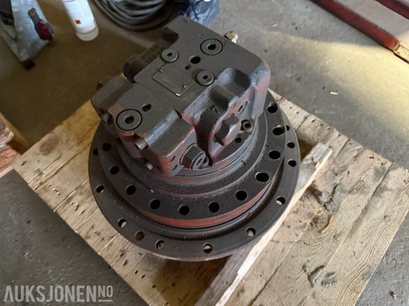 New Holland 135 Komplett Beltemotor - معدات البناء: صور 2 New Holland 135 Komplett Beltemotor - معدات البناء: صور 2