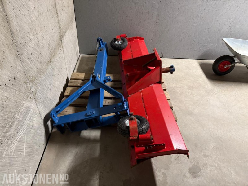 Planringsskjær 2m bredde til traktor - الآلات والماكينات الزراعية: صور 2 Planringsskjær 2m bredde til traktor - الآلات والماكينات الزراعية: صور 2