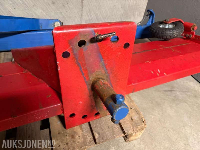 Planringsskjær 2m bredde til traktor - الآلات والماكينات الزراعية: صور 4 Planringsskjær 2m bredde til traktor - الآلات والماكينات الزراعية: صور 4