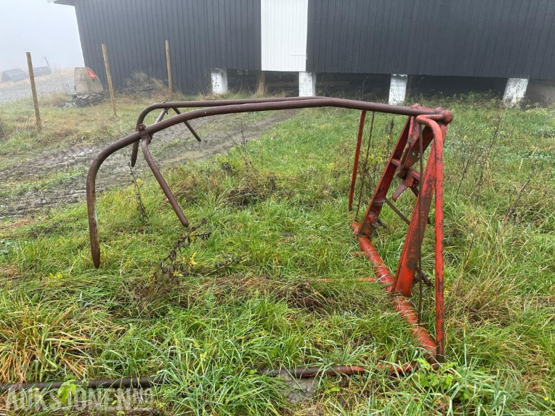 SELGES UTEN MINSTE PRIS! Høysvans – eldre modell – selges som den står - الآلات والماكينات الزراعية: صور 3 SELGES UTEN MINSTE PRIS! Høysvans – eldre modell – selges som den står - الآلات والماكينات الزراعية: صور 3