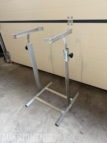 Stativ til 60/80l vedsekker - Nye! 10 stk. - الآلات والماكينات الزراعية: صور 1 Stativ til 60/80l vedsekker - Nye! 10 stk. - الآلات والماكينات الزراعية: صور 1