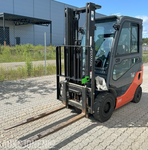Toyota 42-8FDF15 - معدات المناولة: صور 5 Toyota 42-8FDF15 - معدات المناولة: صور 5