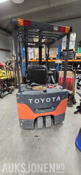 Toyota elektrisk motvektstruck, kun gått 1315 timer - معدات المناولة: صور 2 Toyota elektrisk motvektstruck, kun gått 1315 timer - معدات المناولة: صور 2