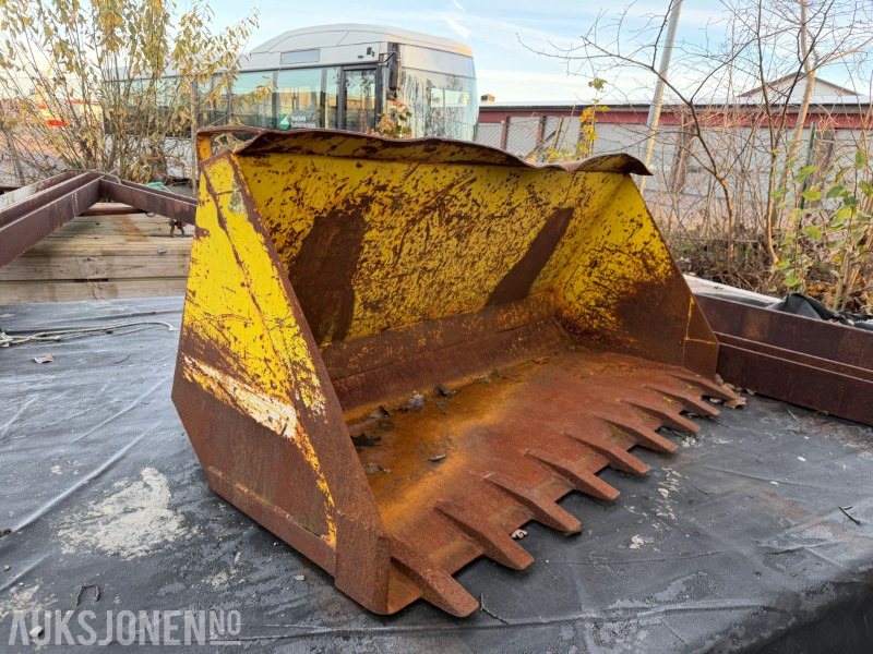 Traktorskuff 162 cm - الآلات والماكينات الزراعية: صور 1 Traktorskuff 162 cm - الآلات والماكينات الزراعية: صور 1