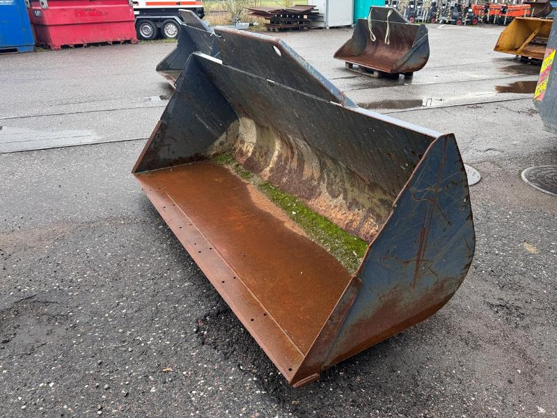 Tre Emme PF1350.CDC skuffe for Merlo teleskoptruck - ملحقات - آلات البناء: صور 4 Tre Emme PF1350.CDC skuffe for Merlo teleskoptruck - ملحقات - آلات البناء: صور 4