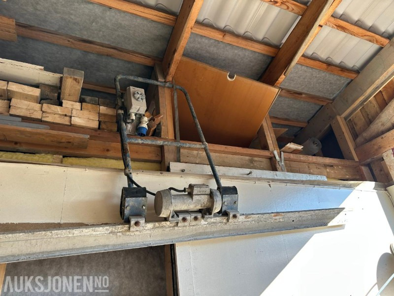 Tremix r 20 vibroplanke / vibrobrygge - معدات البناء: صور 1 Tremix r 20 vibroplanke / vibrobrygge - معدات البناء: صور 1