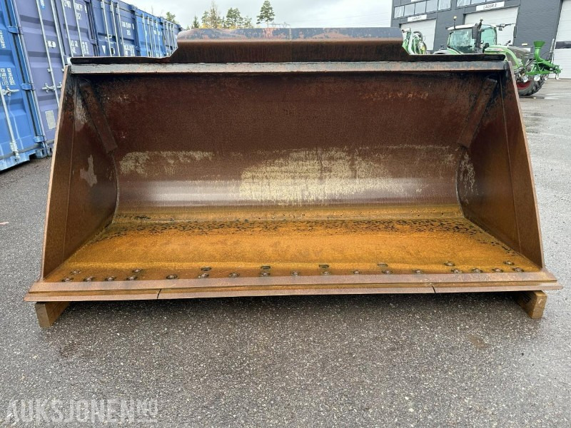 UFO Lasteskuff 2200L BM-feste - ملحقات - آلات البناء: صور 2 UFO Lasteskuff 2200L BM-feste - ملحقات - آلات البناء: صور 2