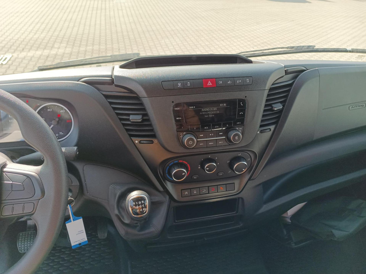 IVECO Daily 35C16H - الشاحنات الصغيرة صندوق مغلق: صور 5 IVECO Daily 35C16H - الشاحنات الصغيرة صندوق مغلق: صور 5