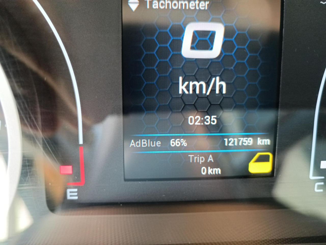 IVECO Daily 35C16H - الشاحنات الصغيرة صندوق مغلق: صور 4 IVECO Daily 35C16H - الشاحنات الصغيرة صندوق مغلق: صور 4