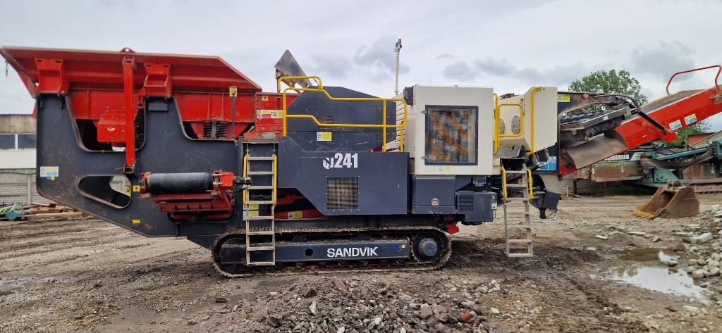 Sandvik QJ 241 - كسارة متحركه: صور 1 Sandvik QJ 241 - كسارة متحركه: صور 1