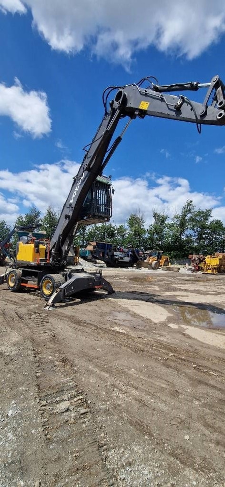 Volvo EW 240 E MH - حفارة النقل والشحن: صور 5 Volvo EW 240 E MH - حفارة النقل والشحن: صور 5