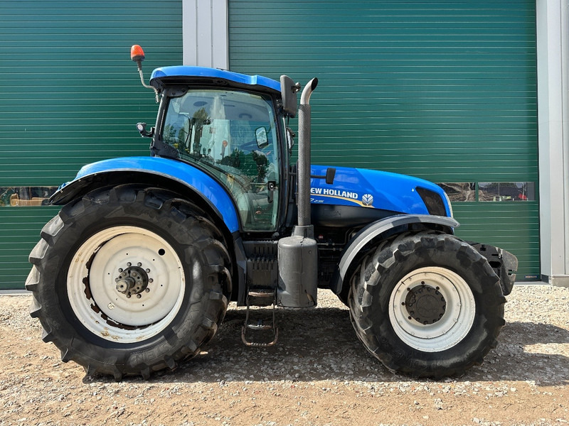 New Holland T7.235 Power Command - جرار: صور 4 New Holland T7.235 Power Command - جرار: صور 4