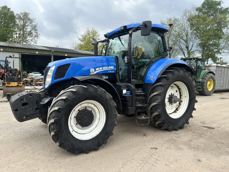 New Holland T7.235 - جرار: صور 1 New Holland T7.235 - جرار: صور 1