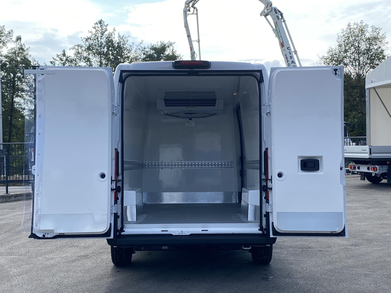 الشاحنات الصغيرة المبردة جديد CITROEN JUMPER L3H2 180PS CONFORT 35 / FRISCHDIENST ATP BIS 0 + KONVEKTA: صور 16