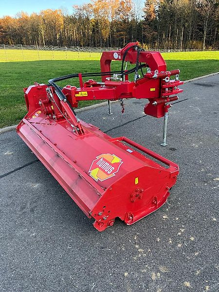 Humus SP 220 - التقطيع جزازة: صور 1 Humus SP 220 - التقطيع جزازة: صور 1